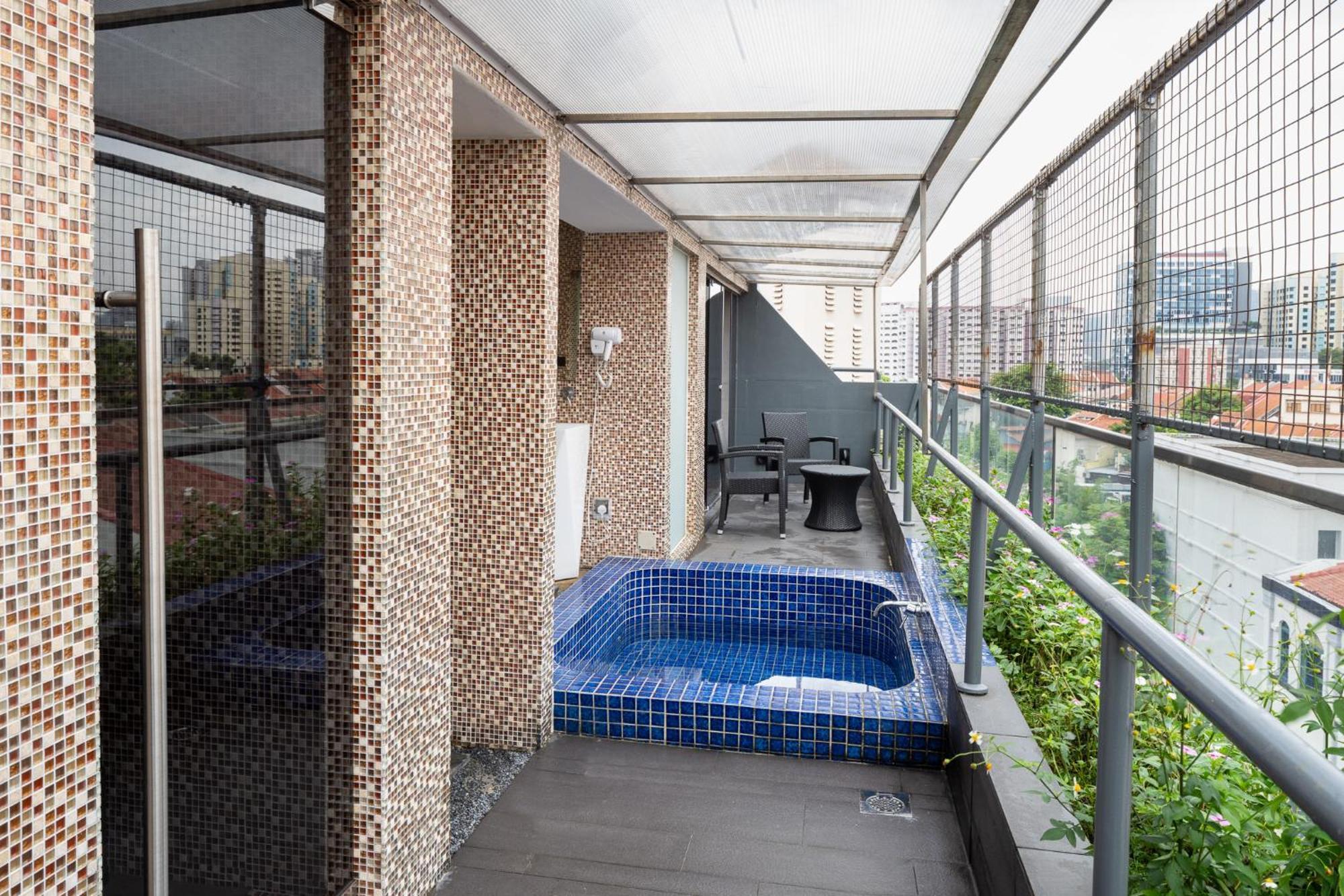 Lion Peak Dickson 3* Singapura